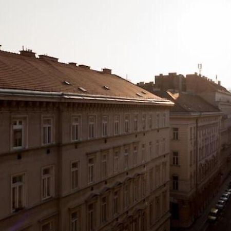 Classical Studio Apartment Budapest Exterior photo